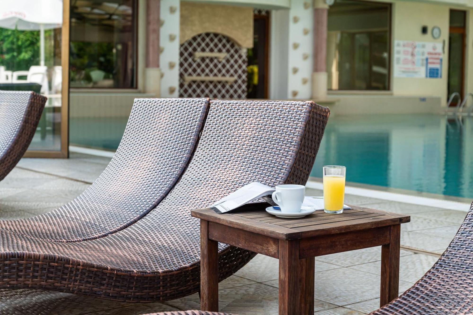 Long Beach Resort Shkorpilovtsi ภายนอก รูปภาพ
